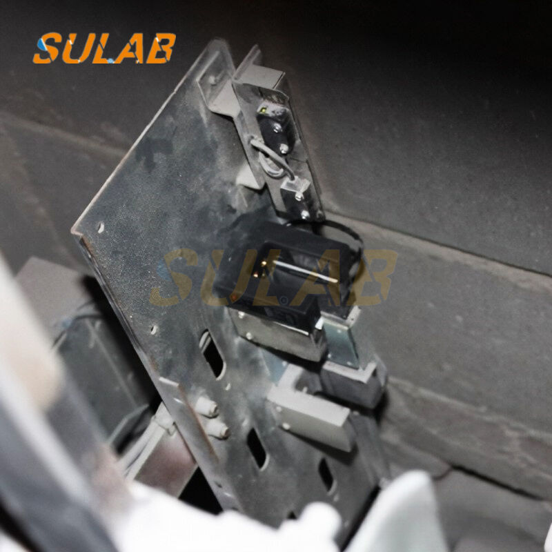 U-type Elevator Leveling Sensor Photoelectric Switch with PNP NPN Dual Output DC24V for Floor Position Detection
